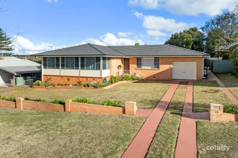 Property photo of 28 Hunter Street Centenary Heights QLD 4350