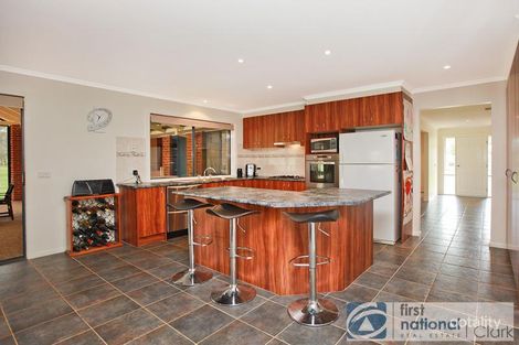 Property photo of 19 Robin Hood Way Drouin VIC 3818