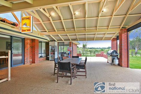 Property photo of 19 Robin Hood Way Drouin VIC 3818