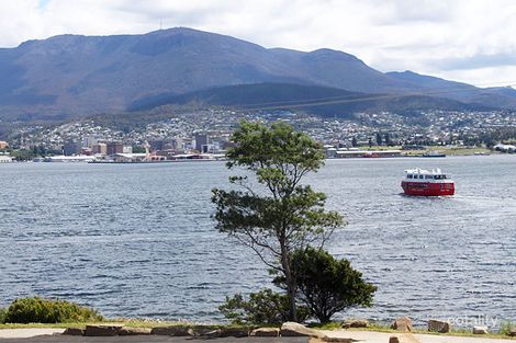 Property photo of 13 Victoria Esplanade Bellerive TAS 7018