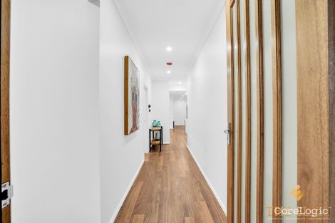 Property photo of 7 Lilybloom Way Fraser Rise VIC 3336