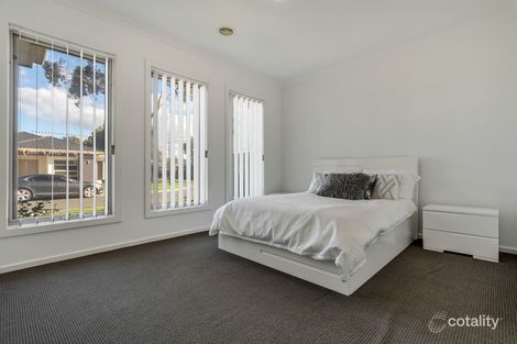Property photo of 16 Dashing Road Craigieburn VIC 3064