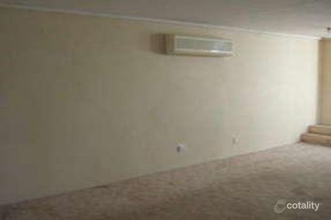 Property photo of 18 Heydon Avenue Turvey Park NSW 2650