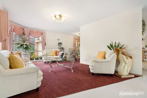 Property photo of 5 Bramwell Close Endeavour Hills VIC 3802