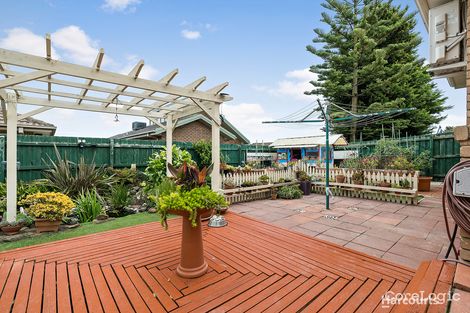 Property photo of 5 Bramwell Close Endeavour Hills VIC 3802