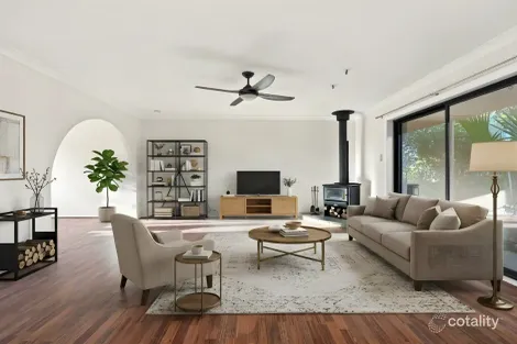 4 HARCOURT PL, EAGLE VALE, NSW 2558