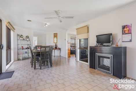 Property photo of 8 Karma Court Craigieburn VIC 3064