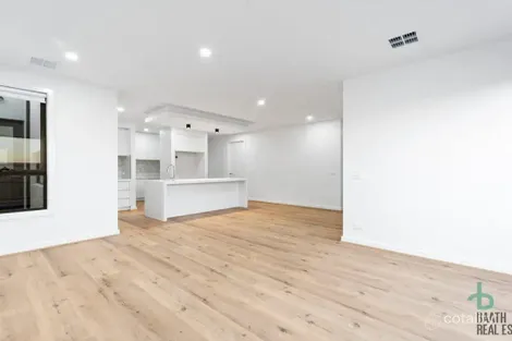 Property photo of 5 Ebb Drive Tarneit VIC 3029