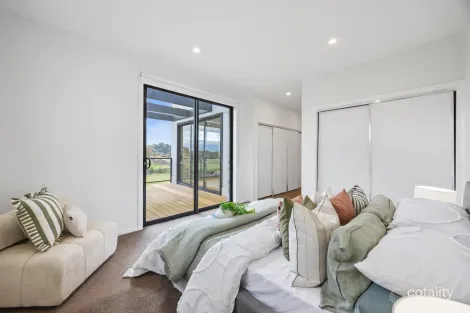 Property photo of 2 Bolger Walk Lilydale VIC 3140