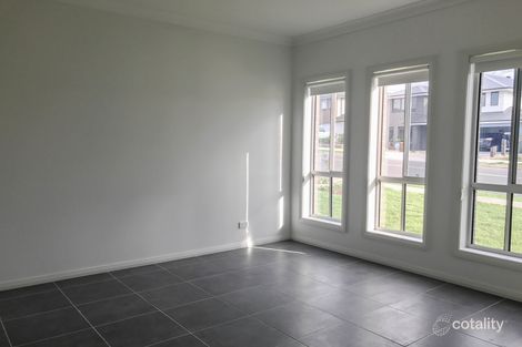 Property photo of 25 Medallist Parade Colebee NSW 2761