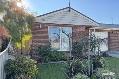 18 Discovery Bvd, Moe, VIC 3825