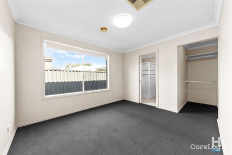 Property photo of 3 Tangelo Terrace Pakenham VIC 3810