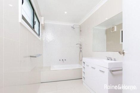 Property photo of 4 Nikkinbah Street Belmont North NSW 2280