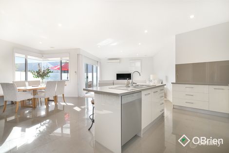 Property photo of 25 Tanti Avenue Mornington VIC 3931