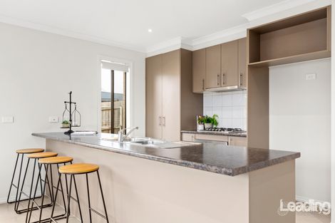 Property photo of 35 Maiden Drive Sunbury VIC 3429