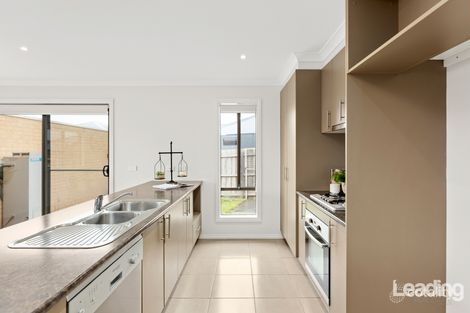 Property photo of 35 Maiden Drive Sunbury VIC 3429