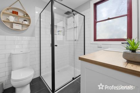 Property photo of 92 Johns Crescent Mount Evelyn VIC 3796