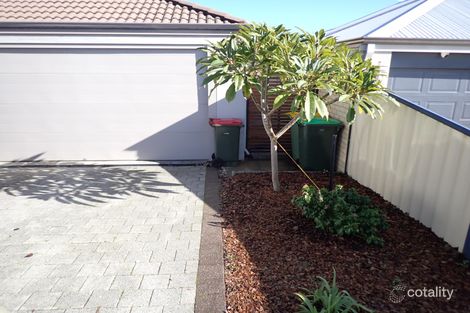 Property photo of 6 Avalon Lane Wattle Grove WA 6107