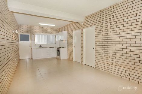 Property photo of 2/19 Boolarong Crescent Alexandra Headland QLD 4572