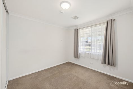 Property photo of 5 James Cook Crescent Orange NSW 2800