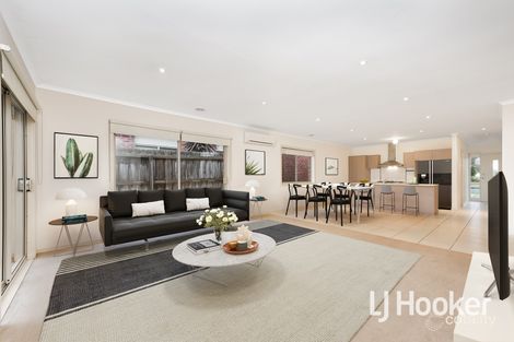 Property photo of 34 Sandalwood Drive Pakenham VIC 3810
