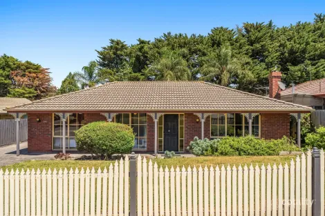 64 Collins Cres, Berwick, VIC 3806