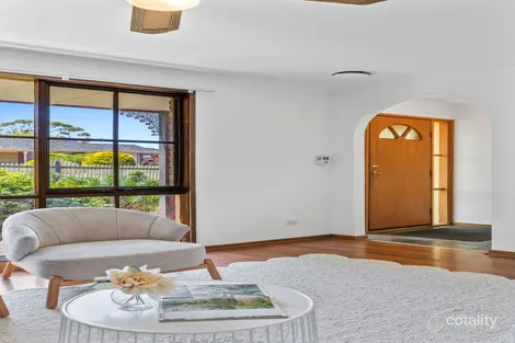 Property photo of 64 Collins Crescent Berwick VIC 3806