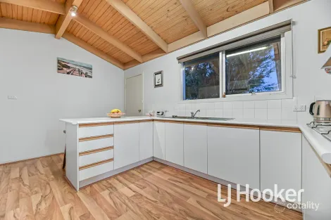 Property photo of 3 Owen Court Pakenham VIC 3810