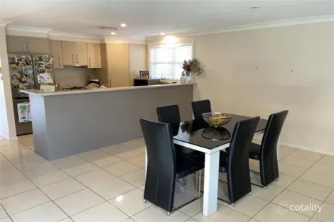 Property photo of 10 The Patio Hillvue NSW 2340