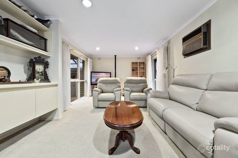 Property photo of 24 Elmbank Drive Keysborough VIC 3173