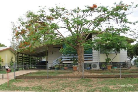 11 Pryor Pl, Emerald, QLD 4720