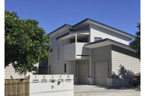 9 DAWN ST, ROCKLEA, QLD 4106