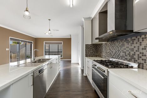 Property photo of 24 Maitland Drive Estella NSW 2650