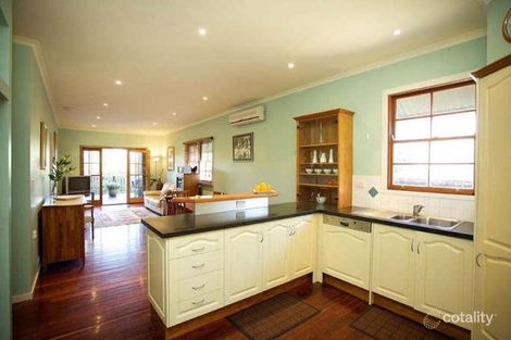 Property photo of 38 Sixth Avenue Bardon QLD 4065