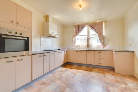 Property photo of 7 Parsonage Grove Eaglehawk VIC 3556