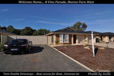 Property photo of 8 Vine Parade Munno Para West SA 5115