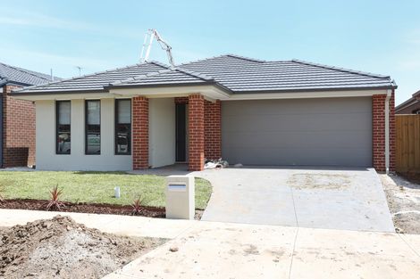 14 Lumley Cct, Werribee, VIC 3030