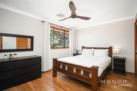 Property photo of 17 Joseph Banks Drive Kings Langley NSW 2147