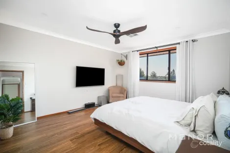 Property photo of 17 Joseph Banks Drive Kings Langley NSW 2147