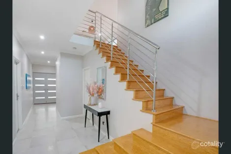 Property photo of 21 Eyrean Way Gwelup WA 6018