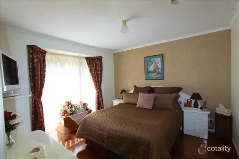 Property photo of 12 Seine Close Werribee VIC 3030