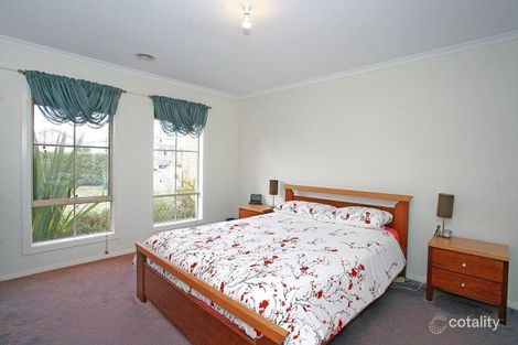 Property photo of 5 Arklow Court Cranbourne VIC 3977