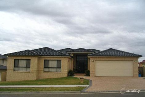 7 Stirling St, Cecil Hills, NSW 2171