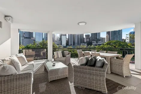 Property photo of 4/16 Macdonald Street Kangaroo Point QLD 4169