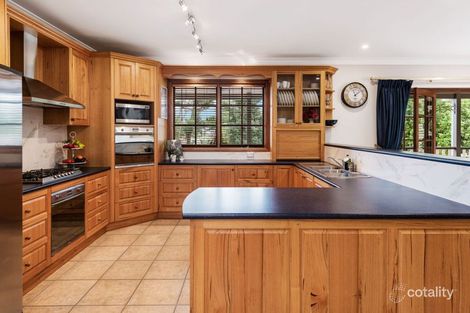 8 Ronald St, Campbelltown, NSW 2560