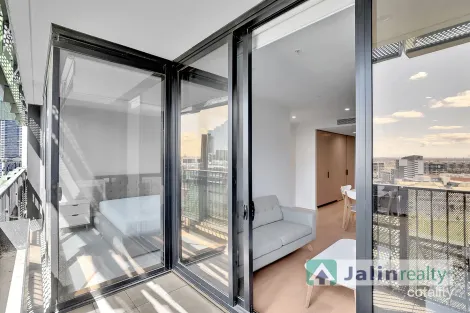 Property photo of 1407/151 Berkeley Street Melbourne VIC 3000