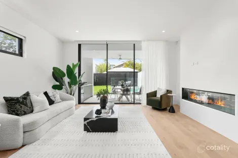 61 Old Taren Point Rd, Taren Point, NSW 2229