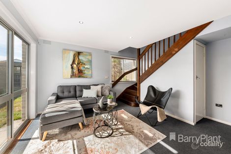 Property photo of 40 Windsor Crescent Bundoora VIC 3083
