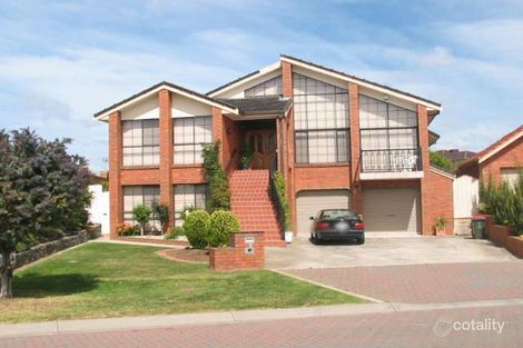 Property photo of 5 Waltham Place Avondale Heights VIC 3034