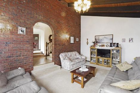 Property photo of 11 Glencroft Terrace Wheelers Hill VIC 3150